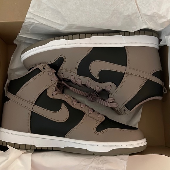 Nike Dunk High ‘Moon Fossil’ 8.5W - Picture 1 of 3